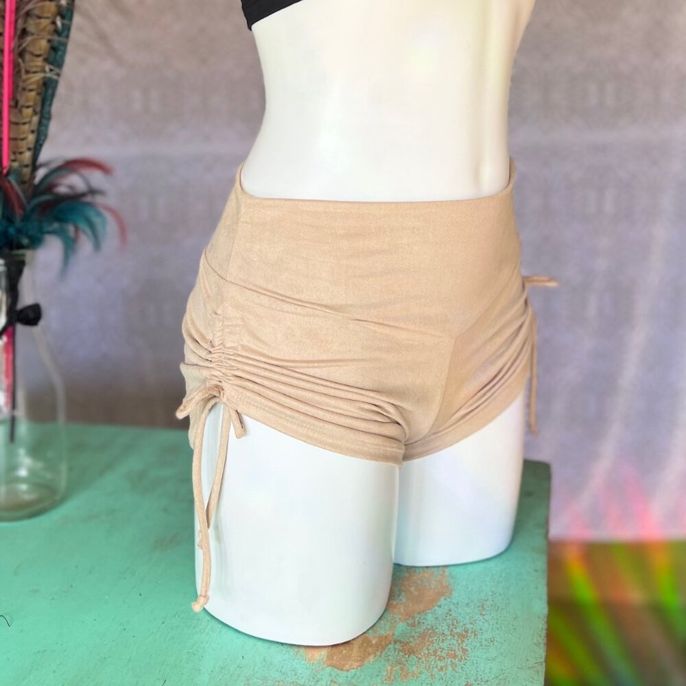 Warrior Within Designs Tan Bike Shorts Size M | Stretchy Casual Active |